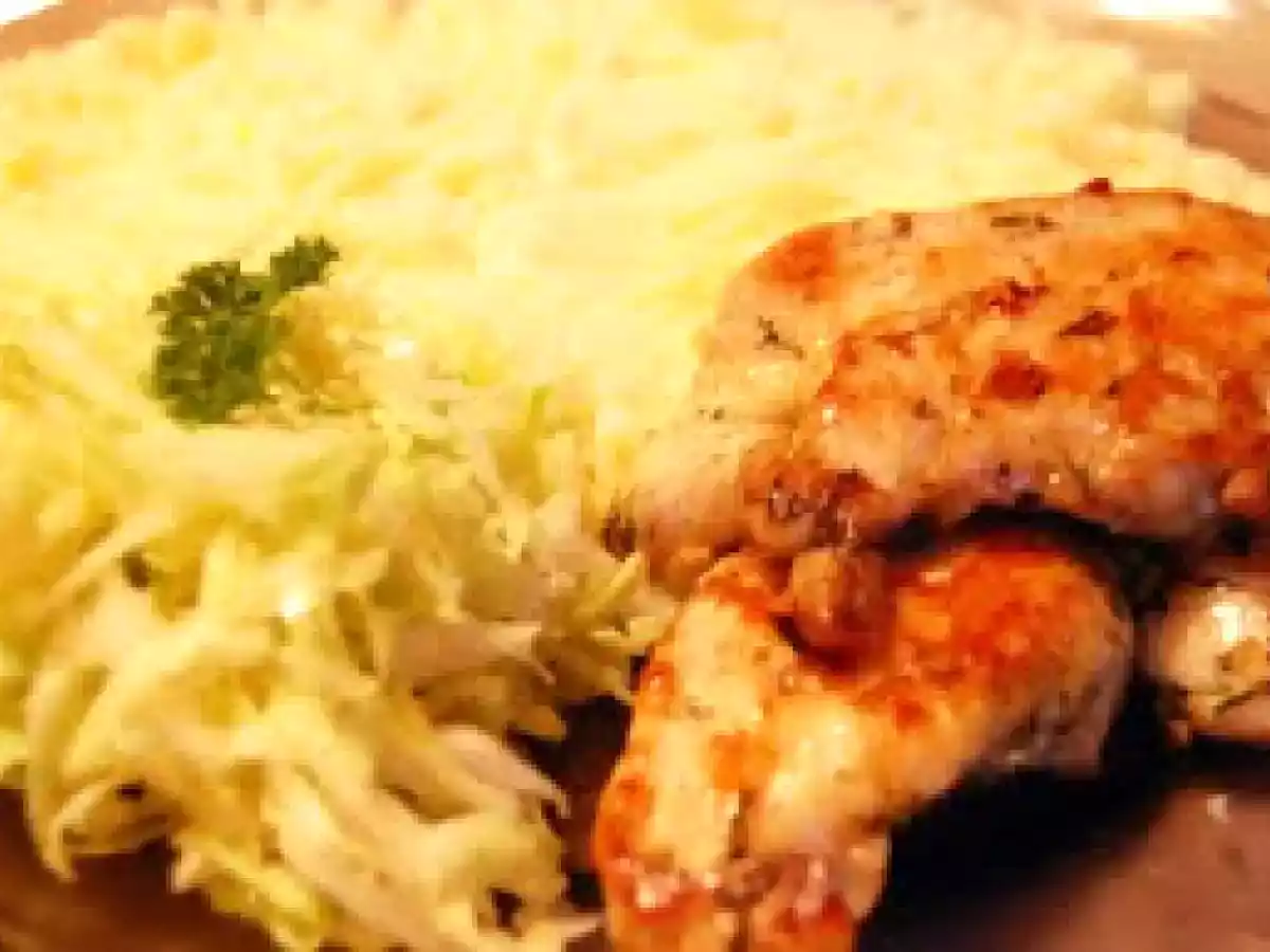 Piept de pui marinat cu usturoi