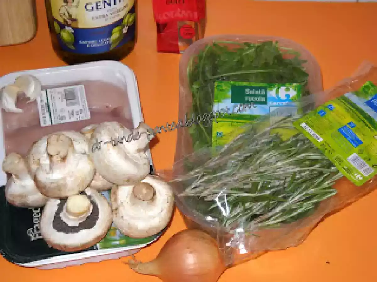 Piept de pui umplut cu ciuperci, rucola si rozmarin cu garnitura de legume - poza 2