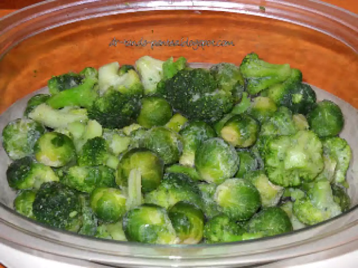 Piept de pui umplut cu ciuperci, rucola si rozmarin cu garnitura de legume - poza 10