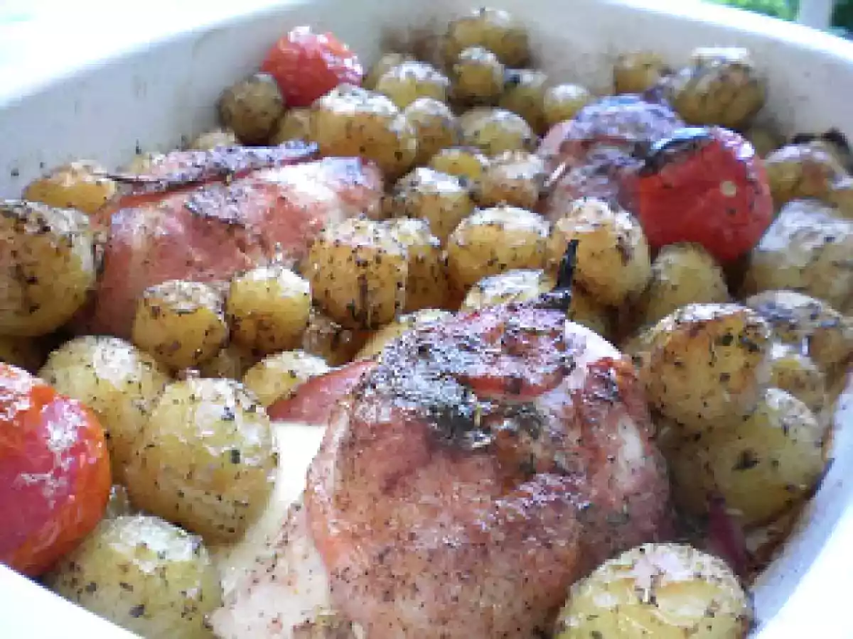 Piept de pui umplut cu garnitura de cartofi noi - poza 2