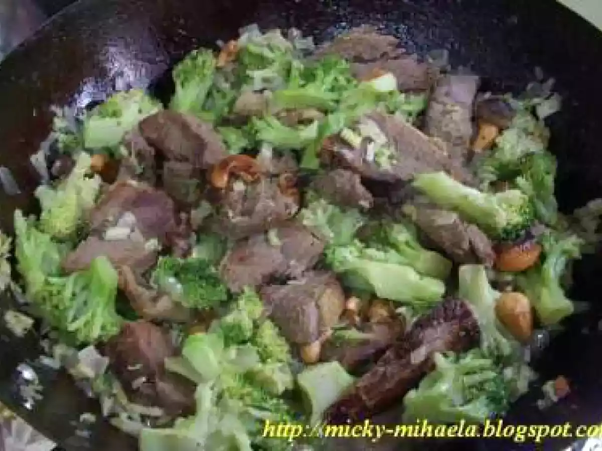 Piept de rata cu broccoli