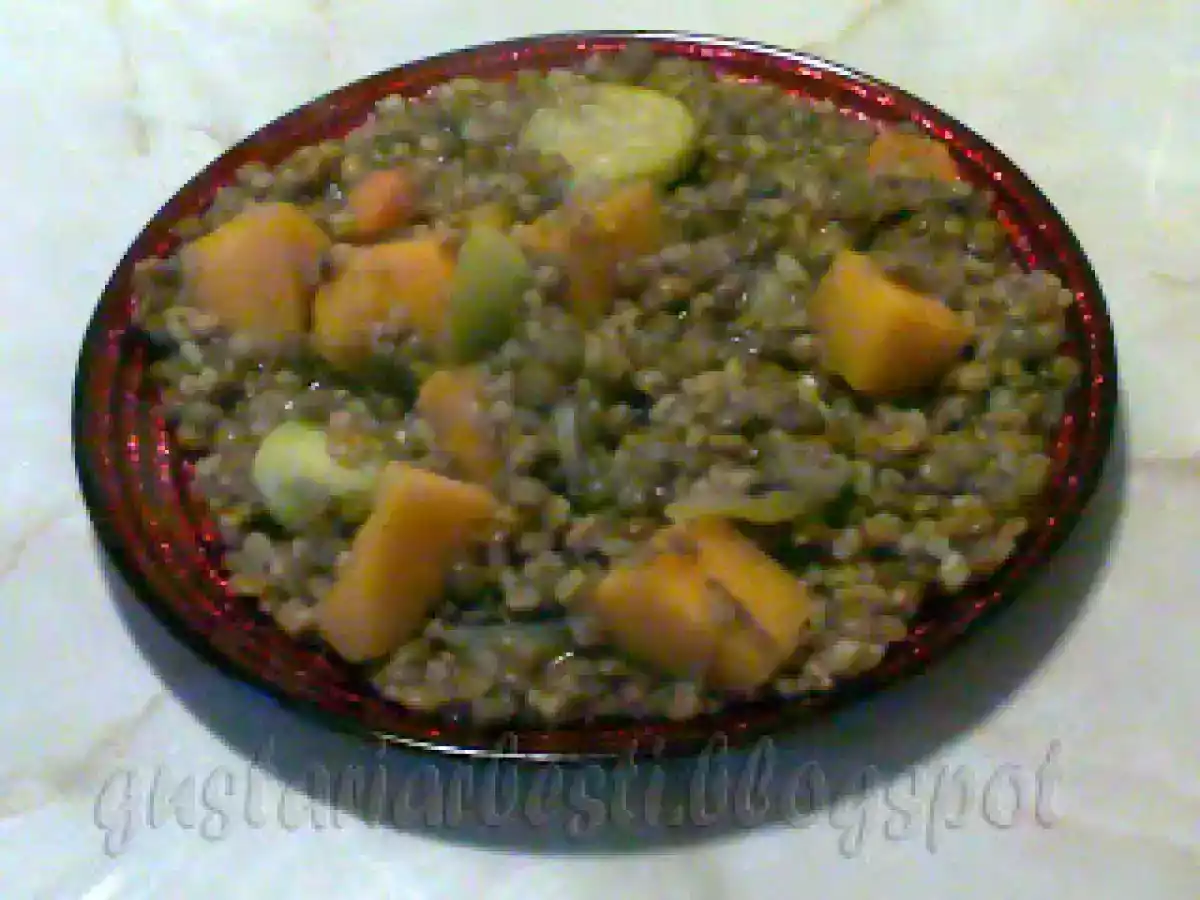 Pilaf de linte si bulgur cu dovlecei