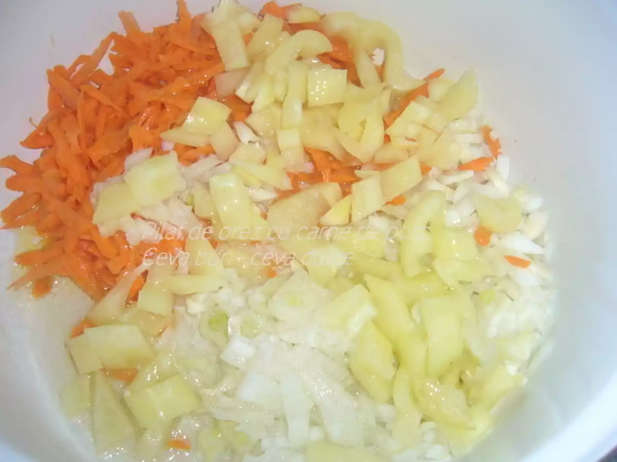 Pilaf de orez cu carne de porc - poza 3