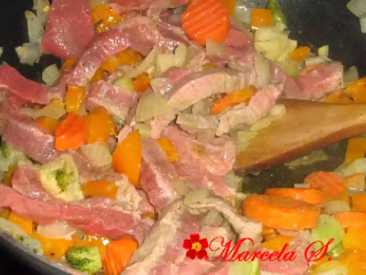 Pilaf de orez cu legume si carne de vita - poza 2