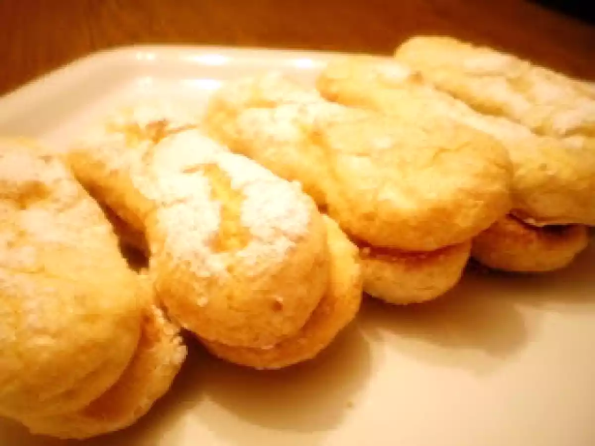 Piscoturi de sampanie