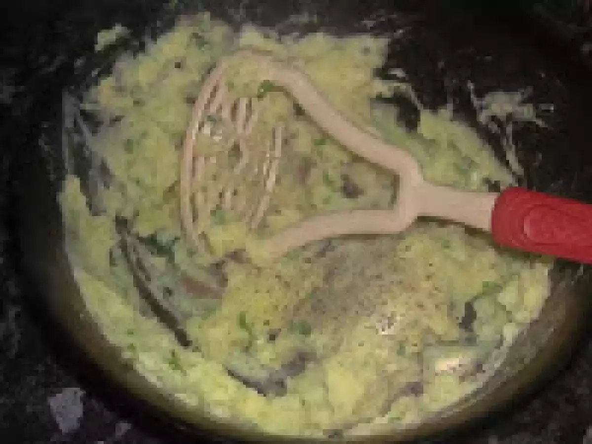 Piure de cartofi cu masline si varza creata - poza 5