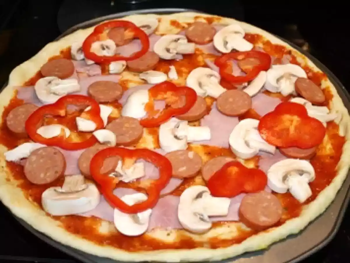 Pizza ca la pizzerie - poza 5