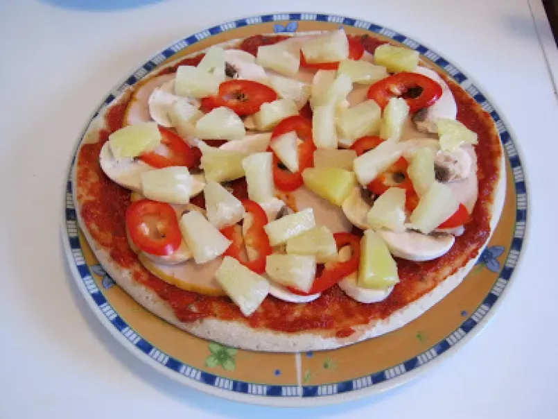 Pizza cu ananas i unc - poza 4