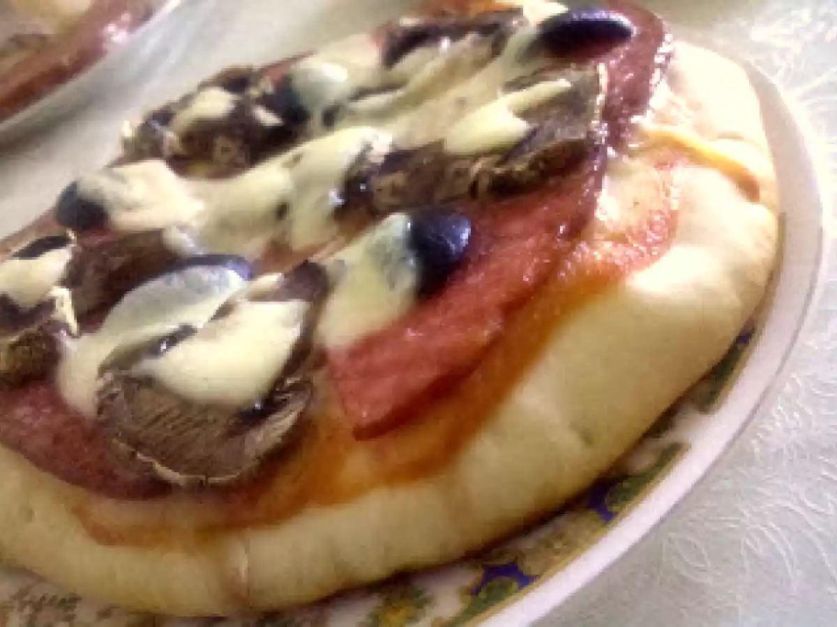 Pizza (cu blat de cumparat)