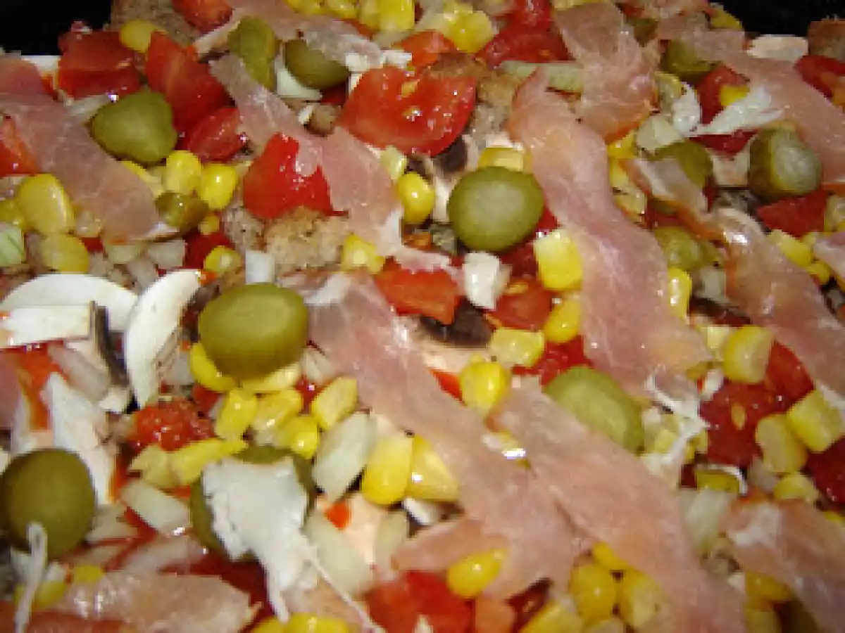 Pizza cu blat de paine - poza 2