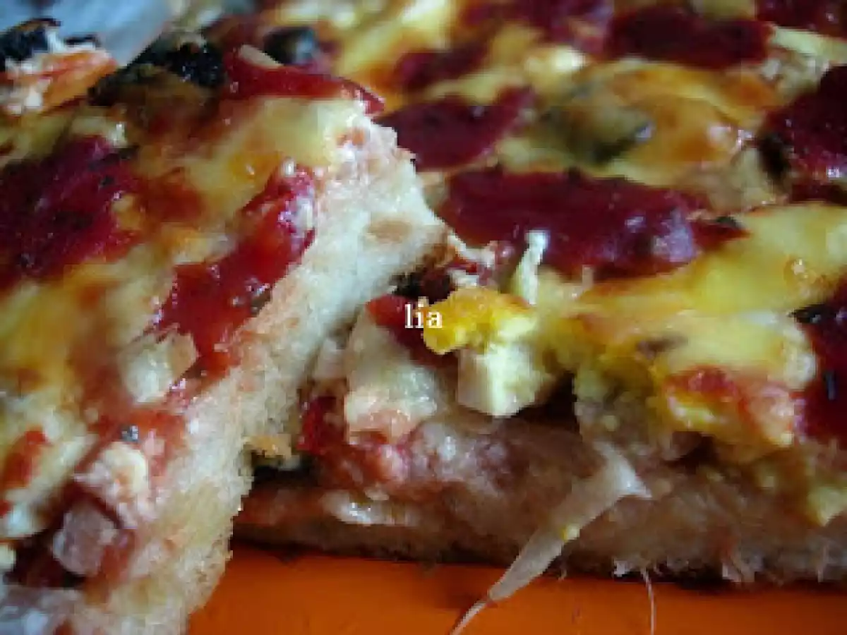 Pizza cu blat de paine - poza 2