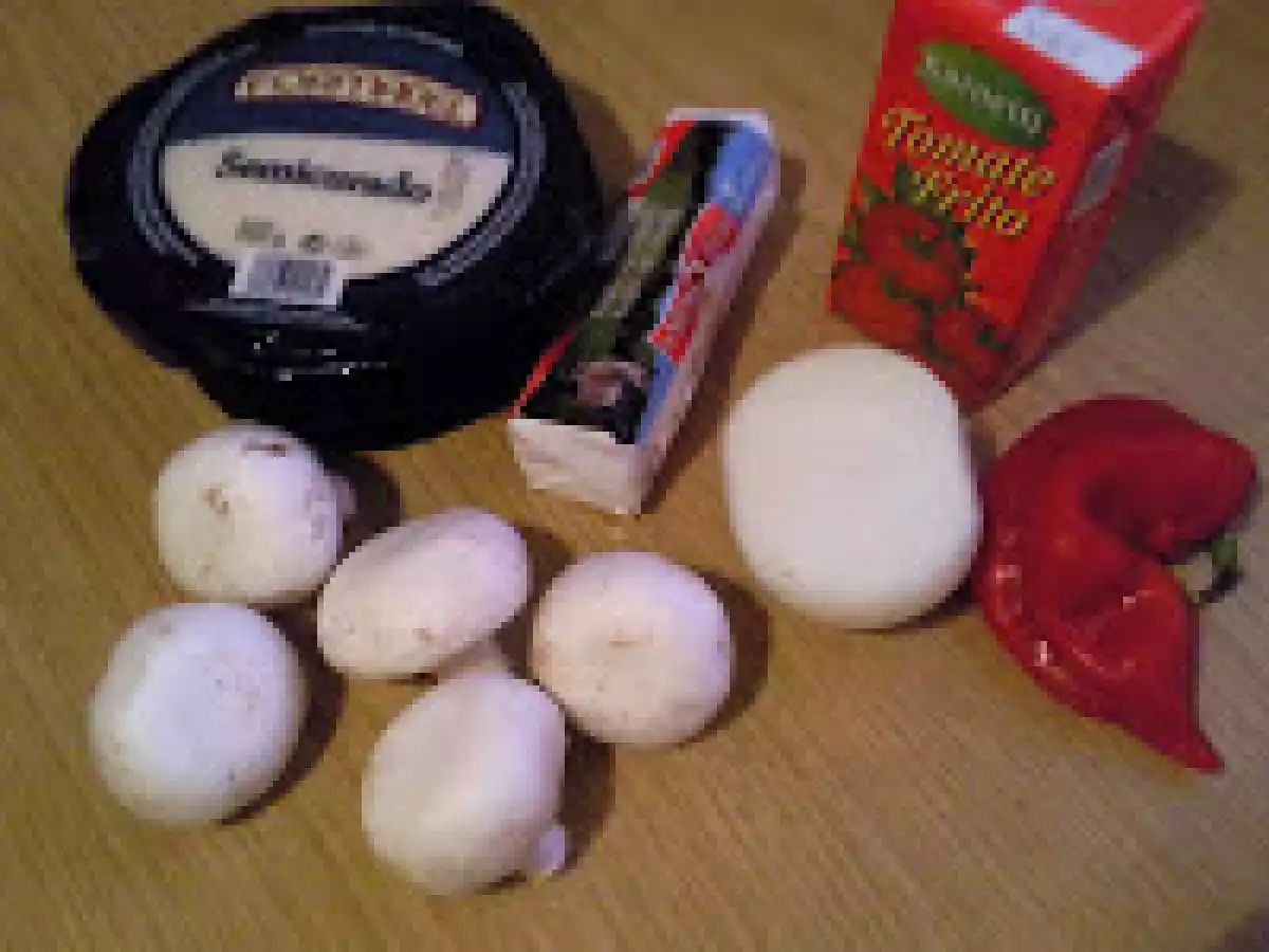 PIZZA CU CIUPERCI SI BRANZA DE CAPRA - poza 2