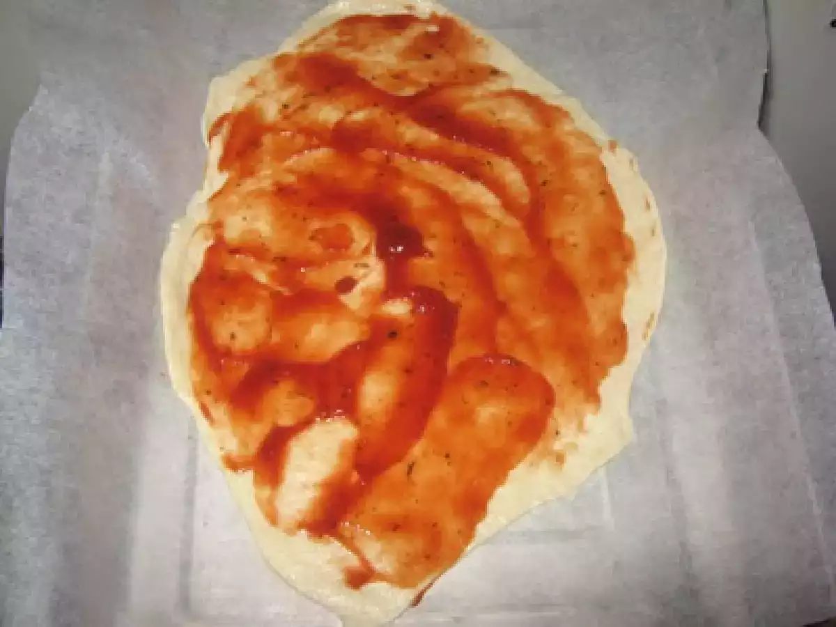 Pizza cu peste, avocado si kiwi - poza 2