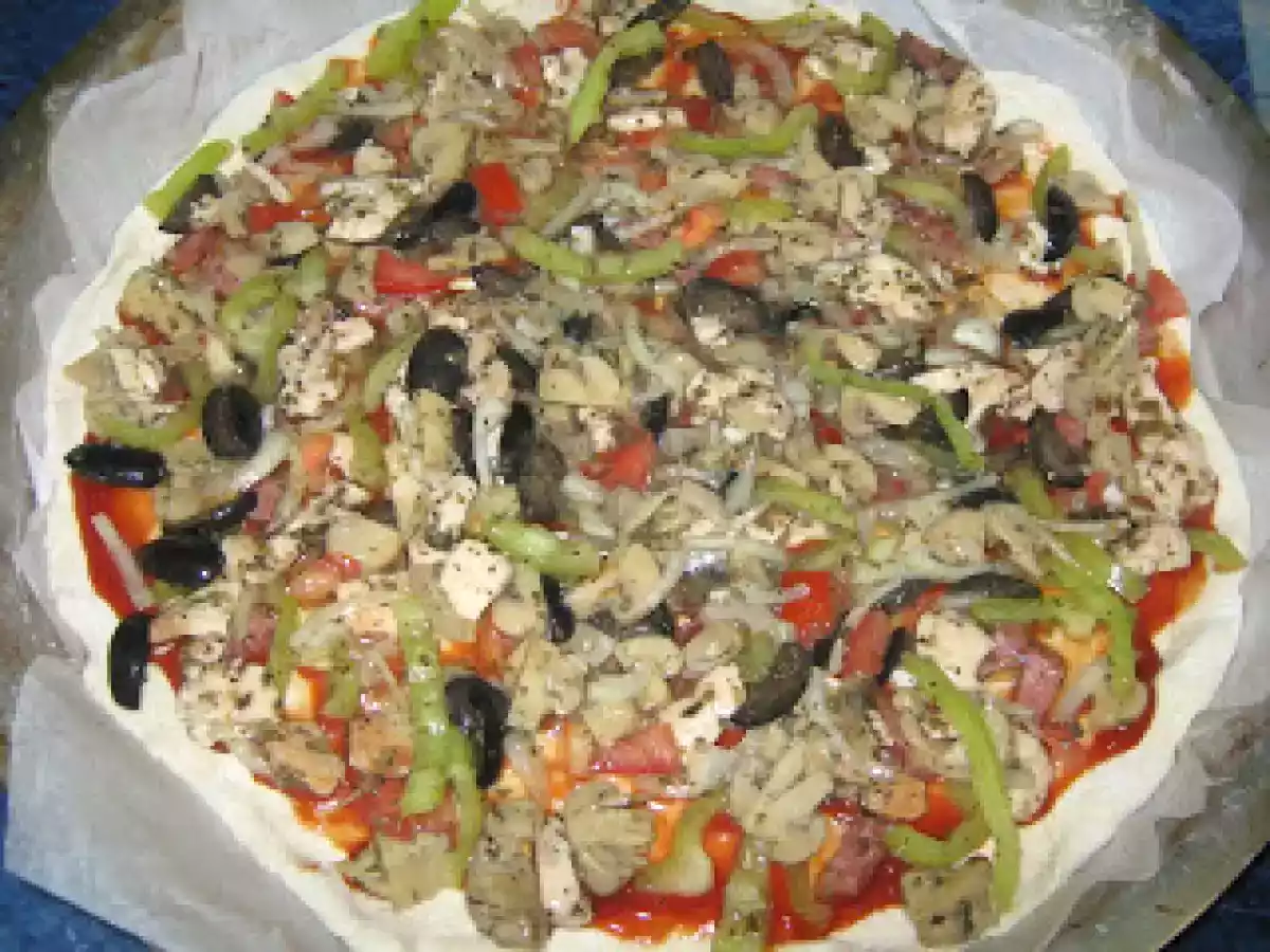 Pizza cu piept de pui - poza 6