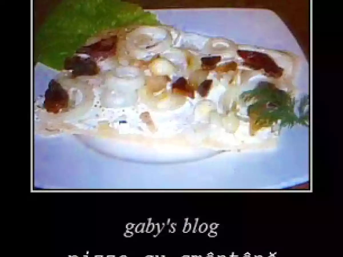 Pizza cu smantana si leurda