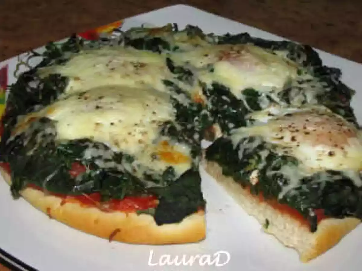 Pizza cu spanac si ou