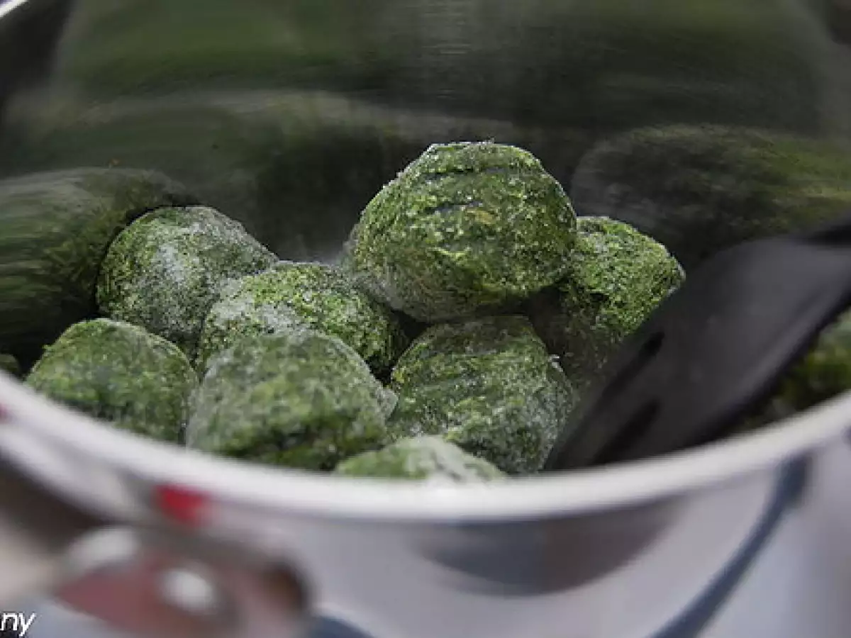 Pizza cu spanac si ricotta - poza 3