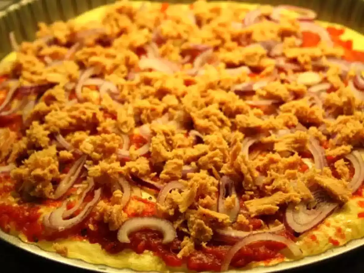 Pizza cu ton si ceapa - poza 2