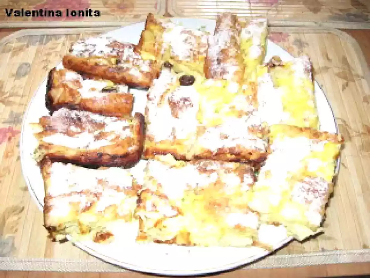 Placinta creata cu branza dulce si stafide