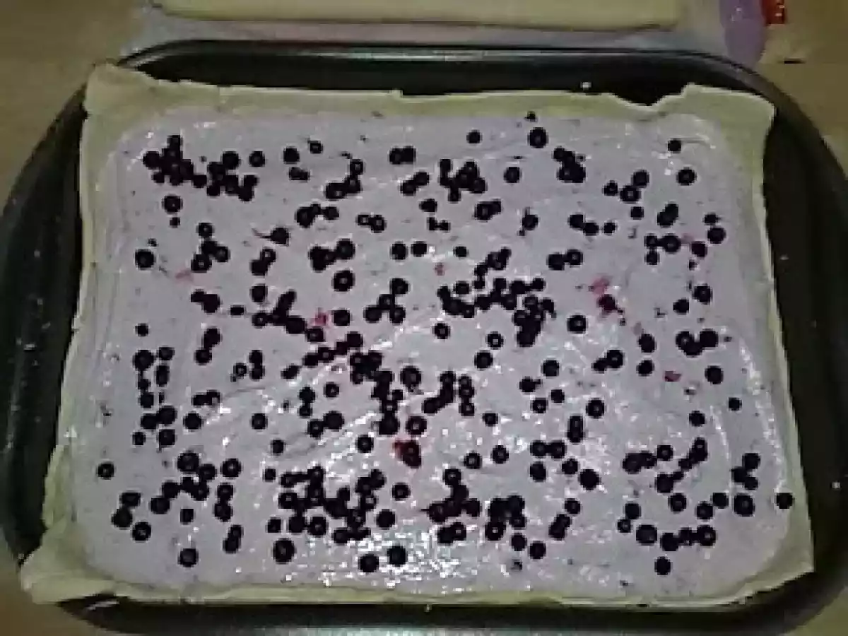 Placinta cu branza de vaci si afine - poza 7