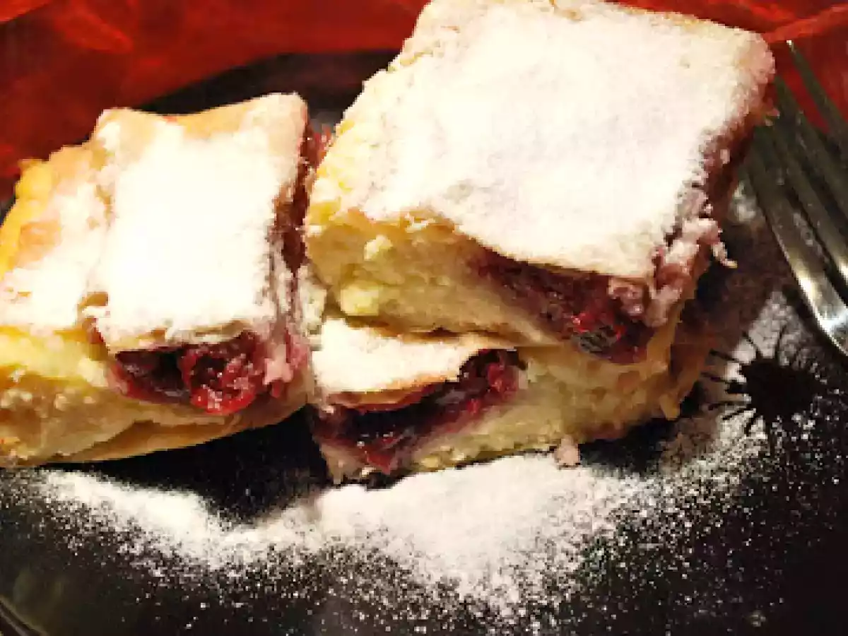 Placinta cu branza dulce si visine - poza 13