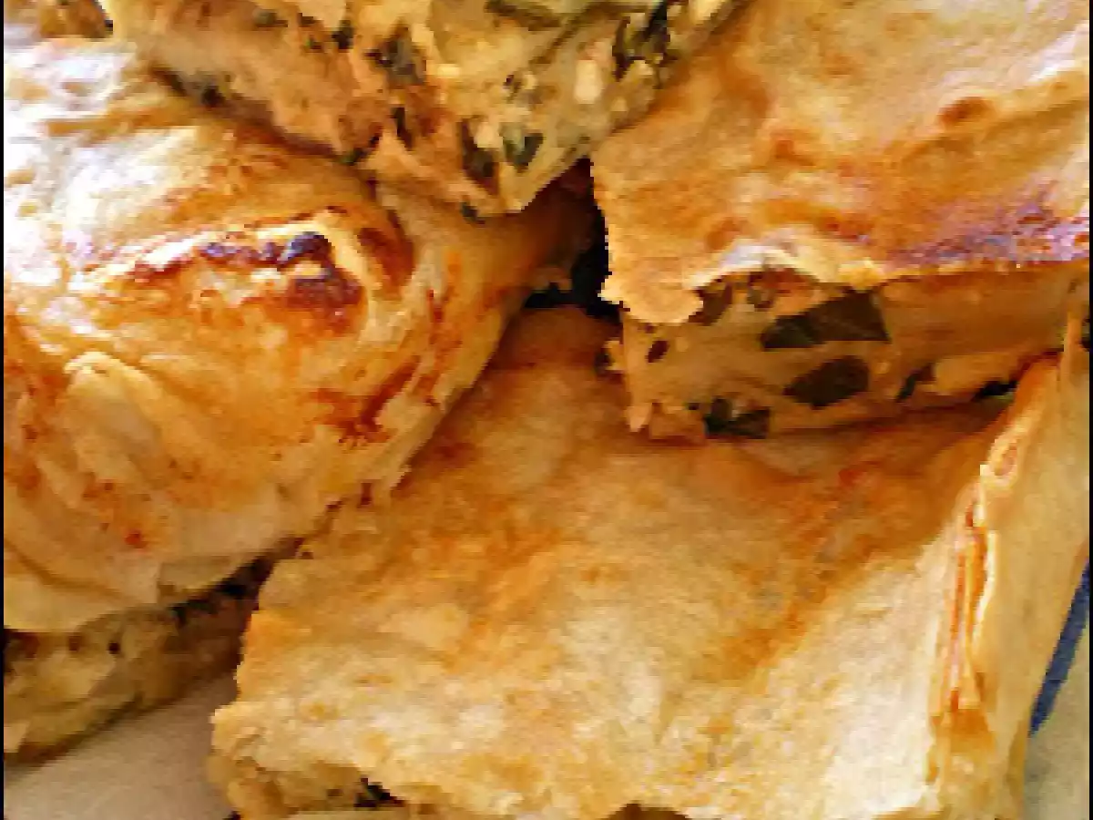 Placinta cu branza si foi yufka - poza 2