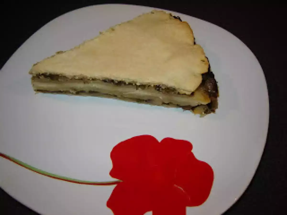 Placinta cu ciuperci, ceapa verde si telemea - poza 4