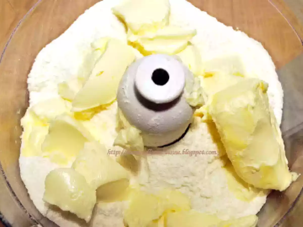 Placinta cu gutui si gem de caise - poza 5