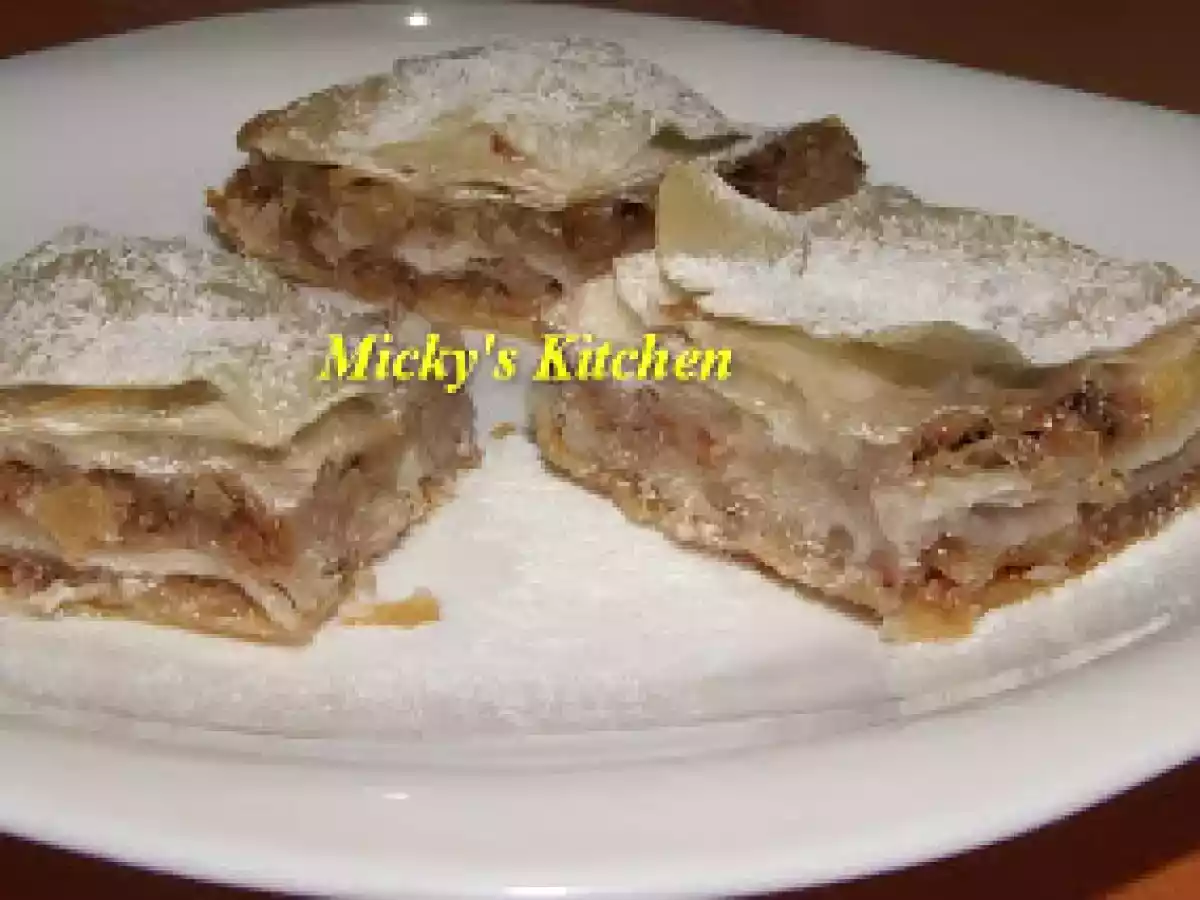 Placinta cu mere si nuca - de post