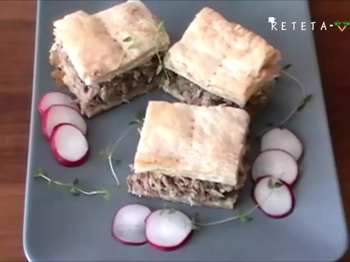 Placinta cu Peste si Ciuperci (Reteta Video)