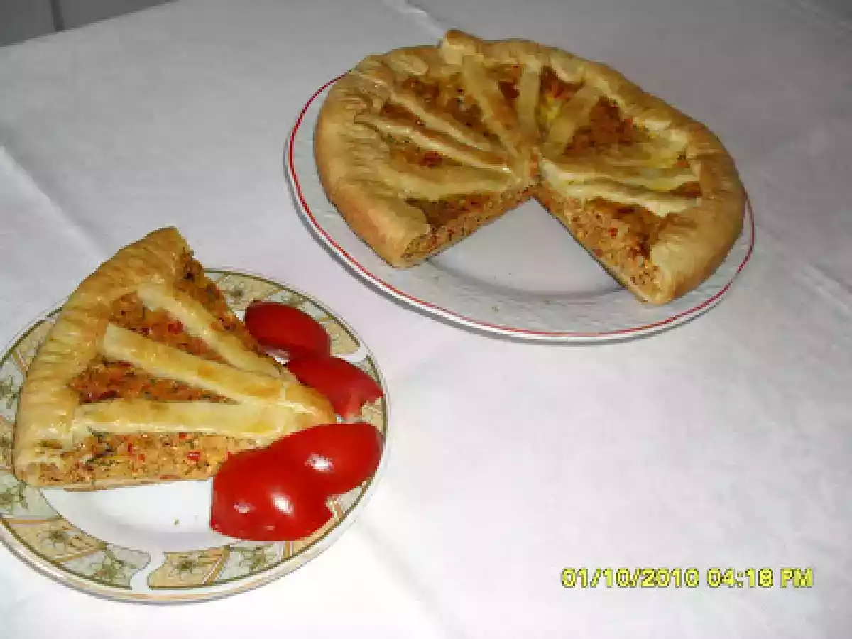 Placinta cu piept de pui