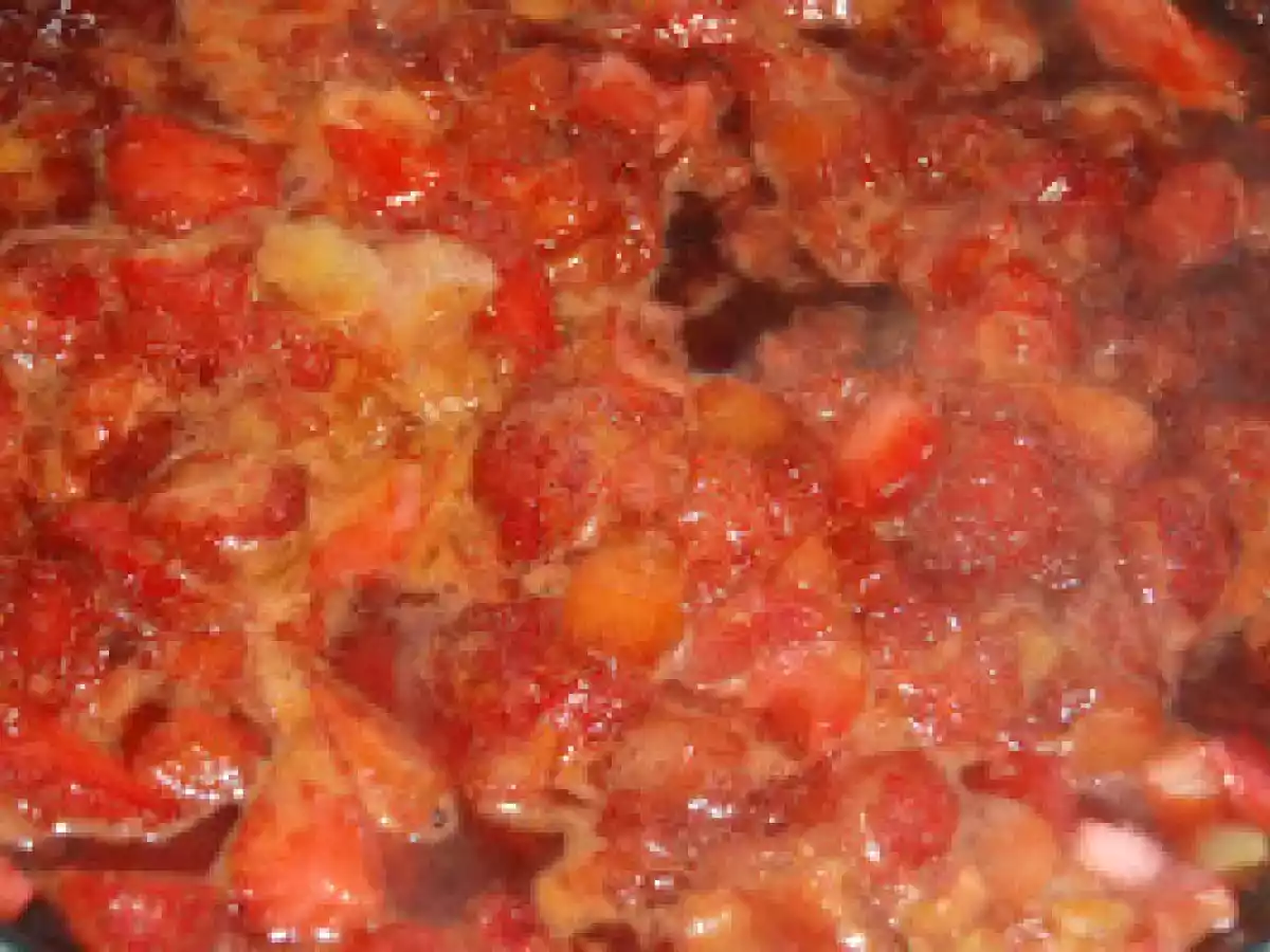 Placinta cu rubarba si capsuni - poza 5