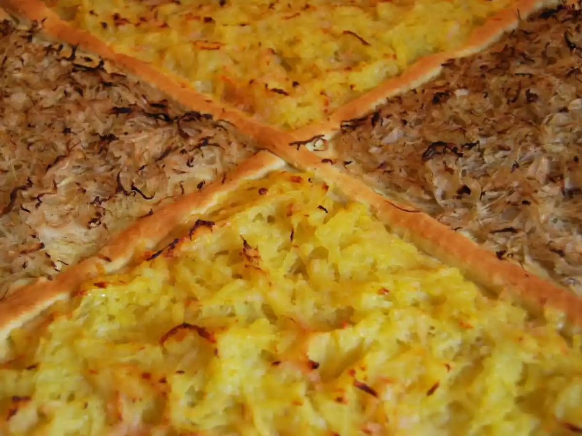 Placinta cu varza acra si cartofi - poza 2