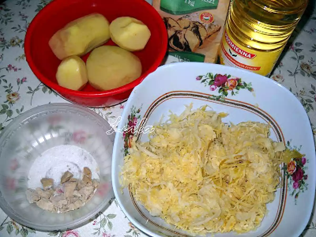 Placinta cu varza si cartofi de post - poza 2