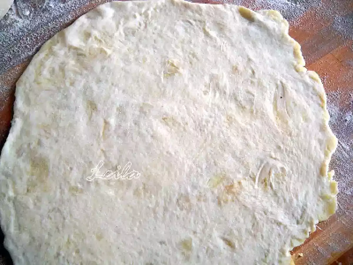 Placinta cu varza si cartofi de post - poza 11