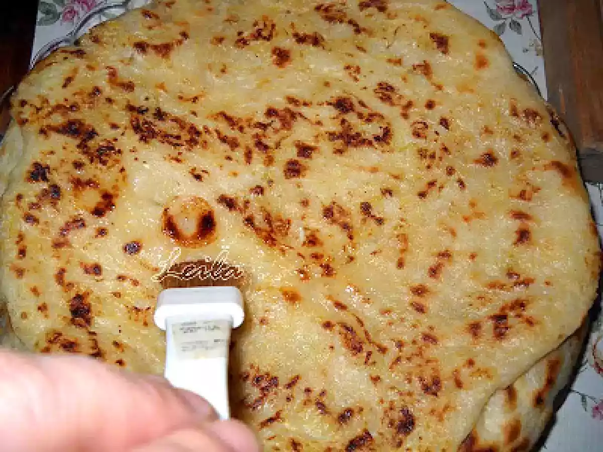 Placinta cu varza si cartofi de post - poza 13