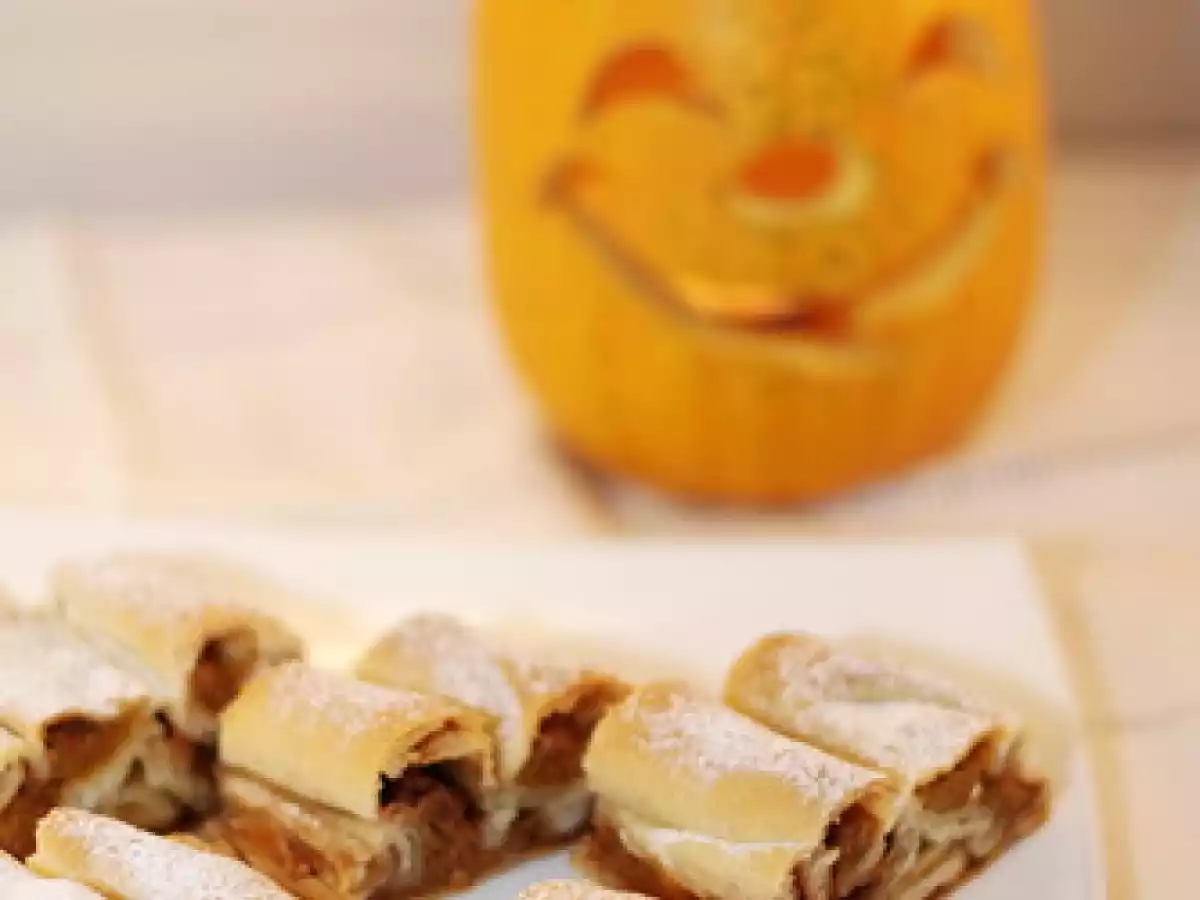 PLACINTA TARANEASCA DE DOVLEAC CU NUCI