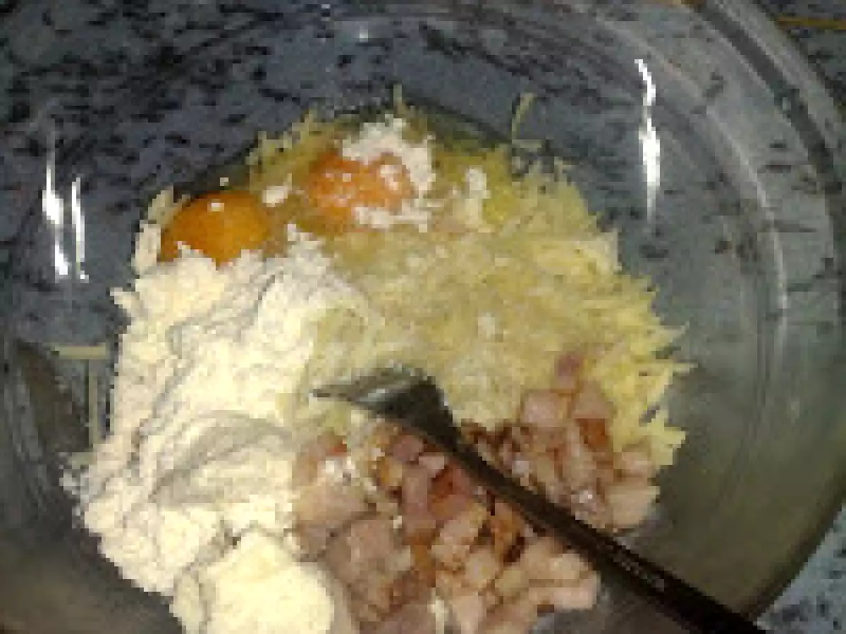 Placinte de cartofi cu bacon si branza - poza 4