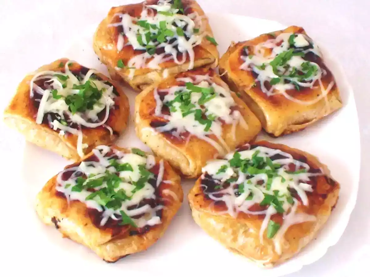 Placinte Marocane umplute cu pui (reteta video)