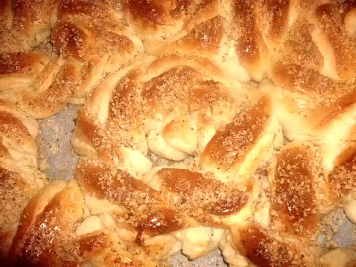 POLONEZI CU NUCA SI MIERE