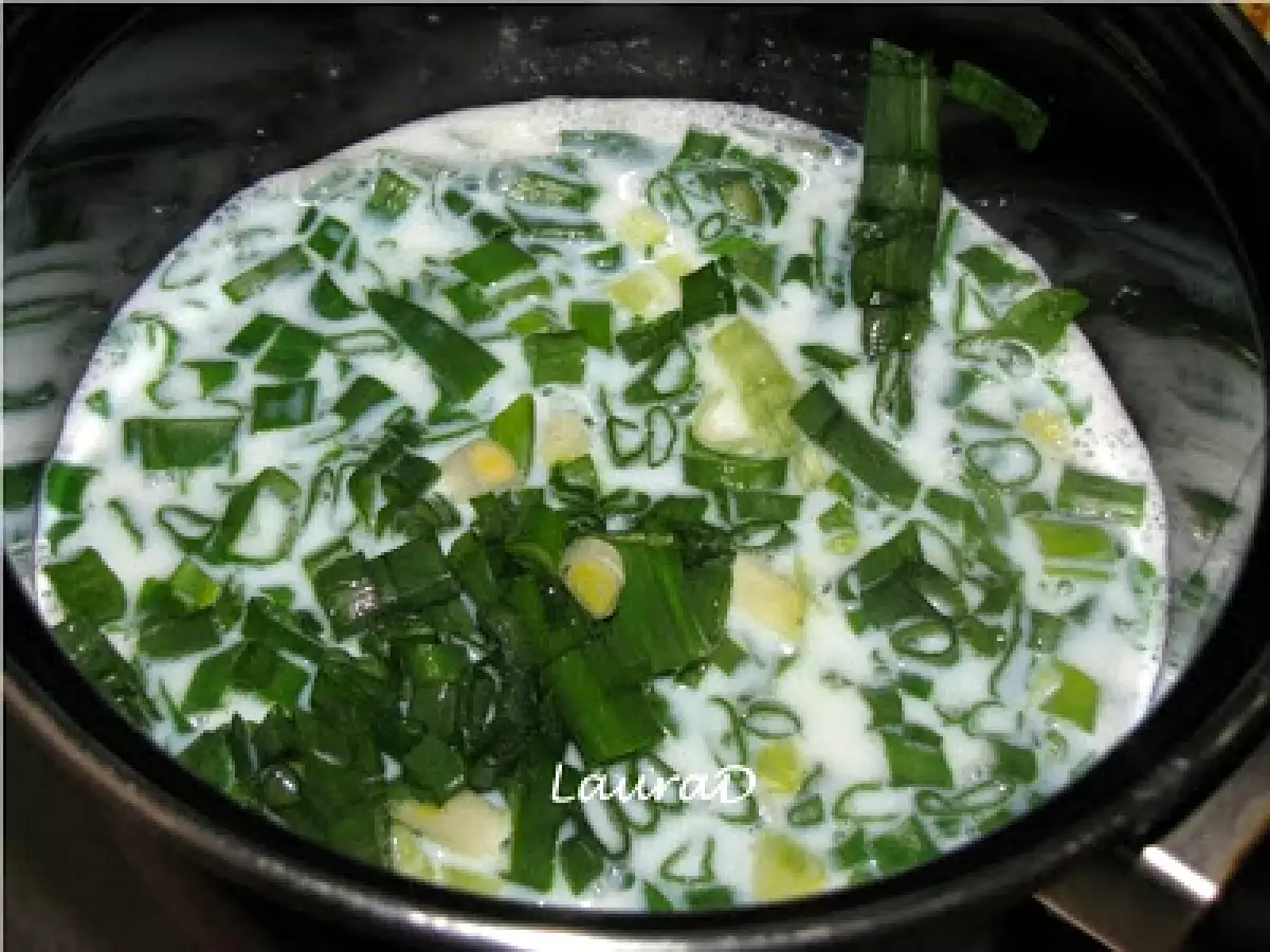 Porc cu fructe si piure cu ceapa verde - poza 2