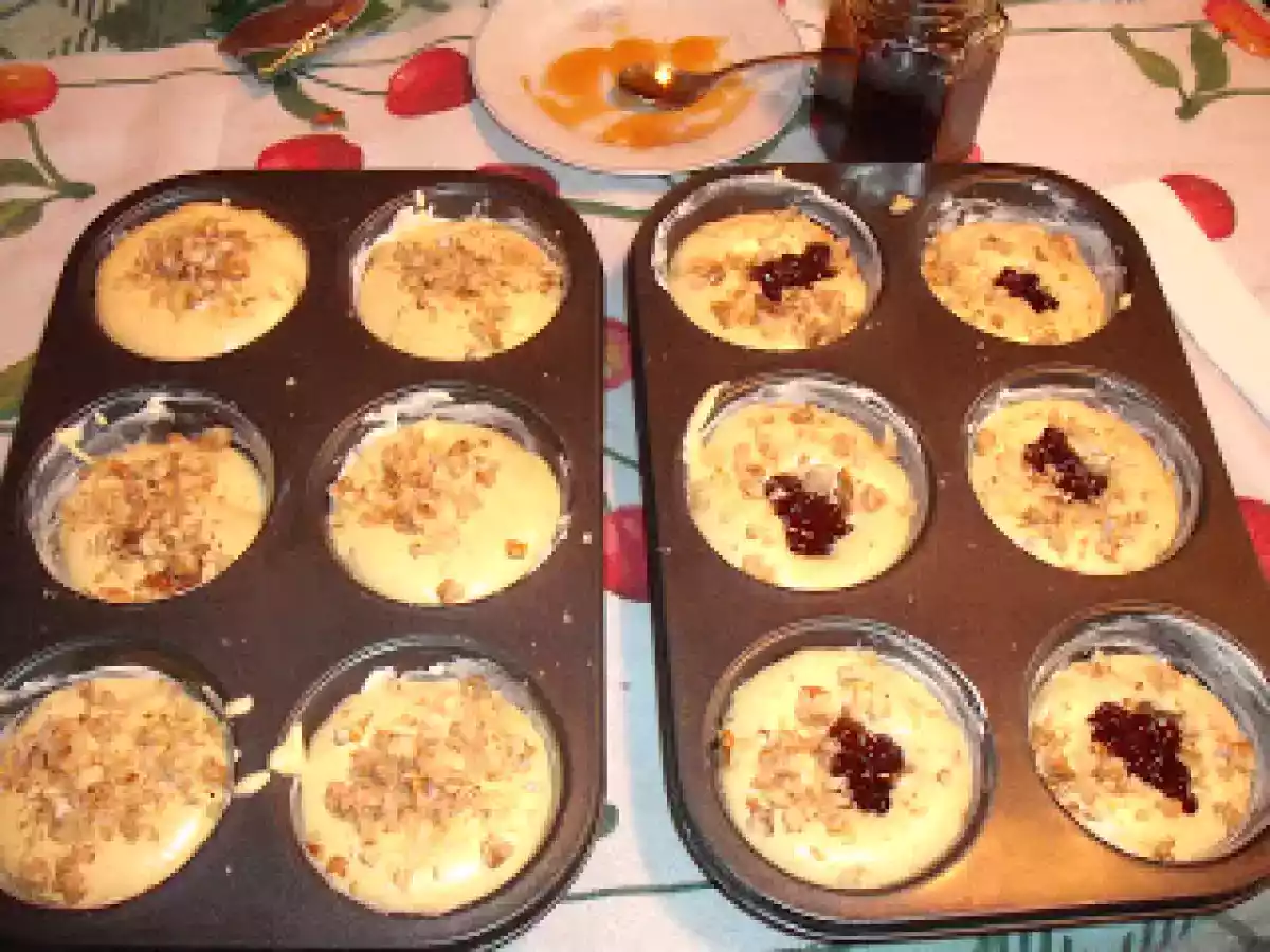 PRAJITURA, , AFRODITE CU DULCEATA SI NUCI - poza 3