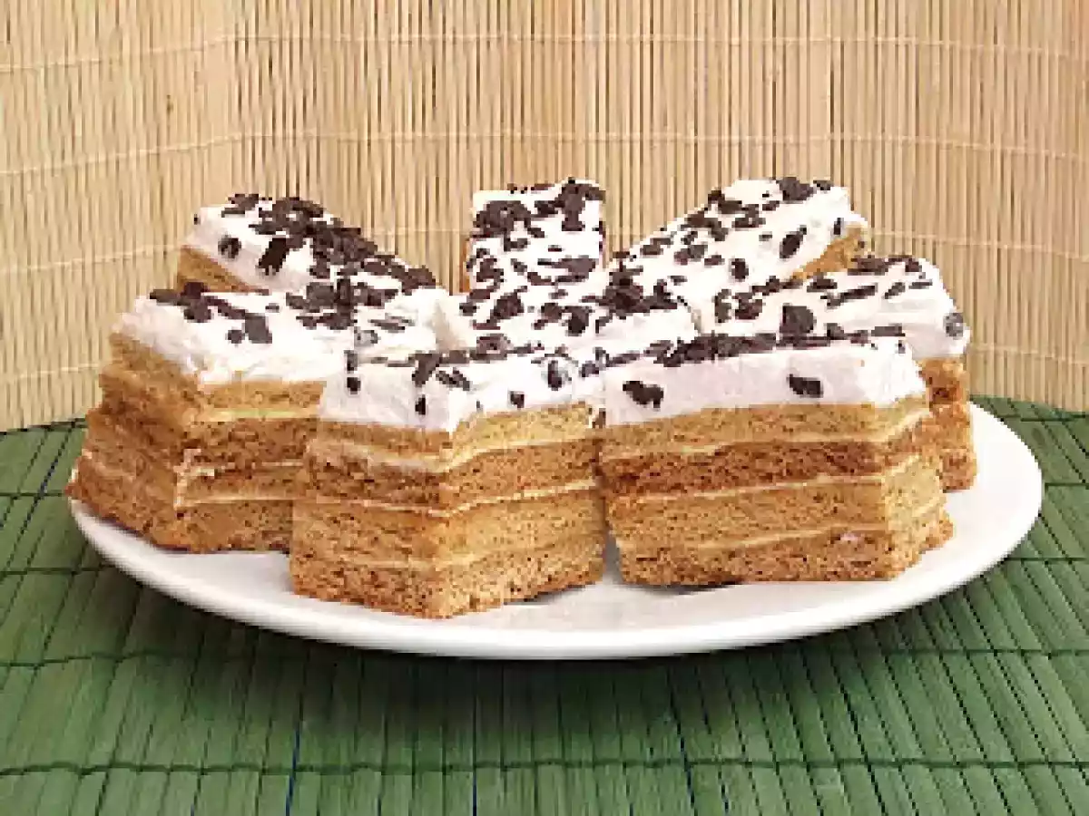 Prajitura Albinita -cu foi de zahar ars