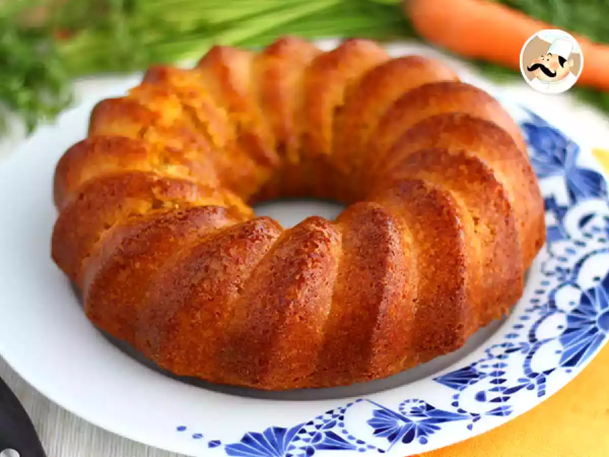 Prajitura Bundt cu morcovi
