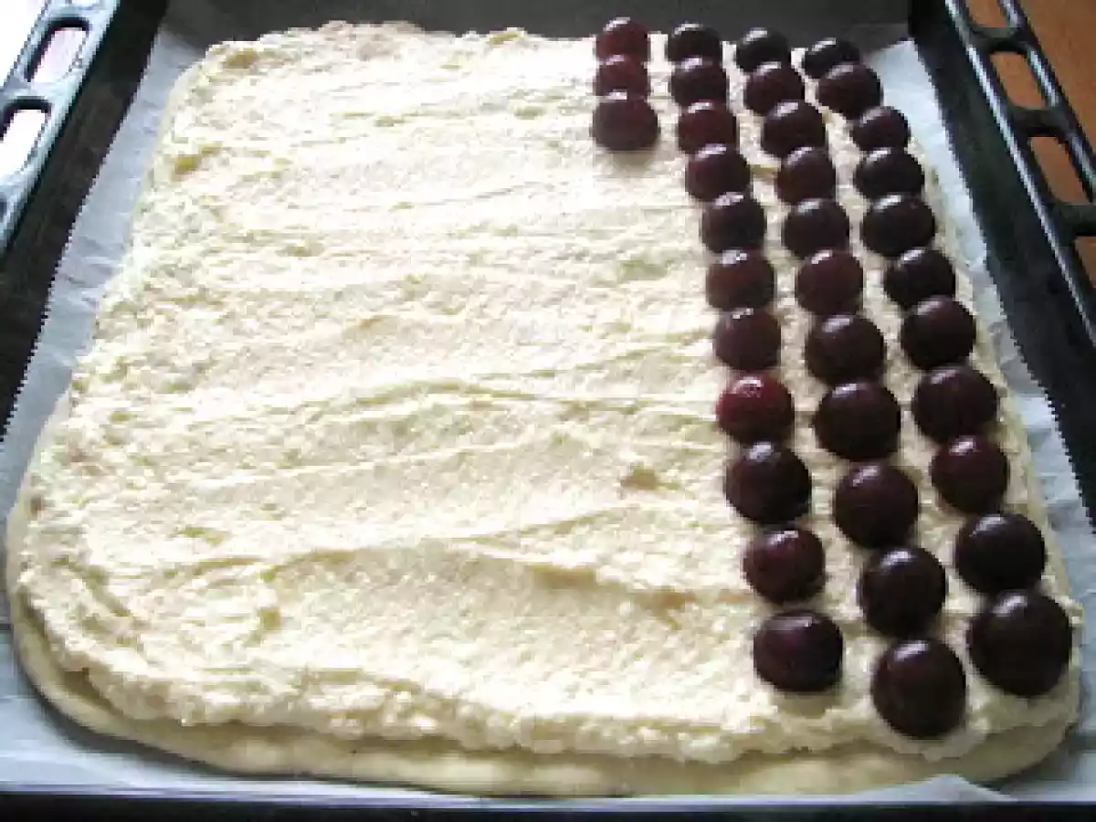 PRAJITURA CU BRANZA SI VISINE - poza 4