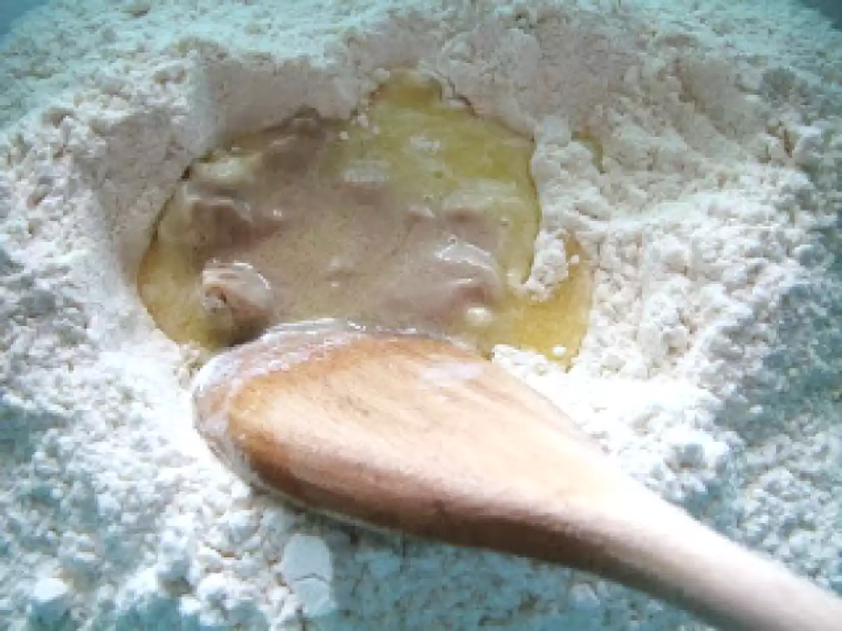 PRAJITURA CU BRANZA SI VISINE - poza 7