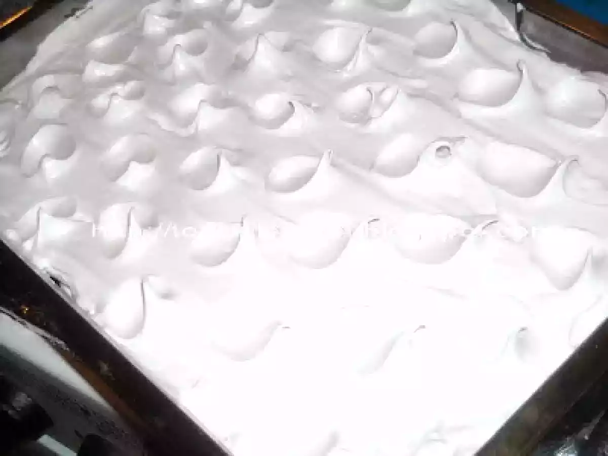 Prajitura cu cacao si spuma de albus - poza 4