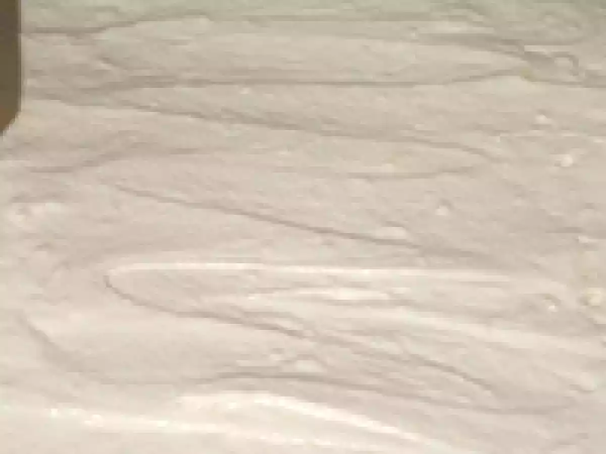 Prajitura cu caise si bezea - poza 4