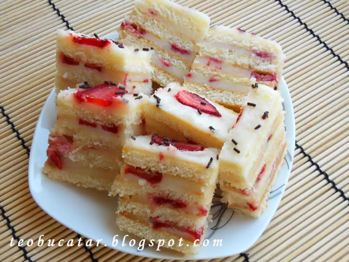 Prajitura cu capsuni