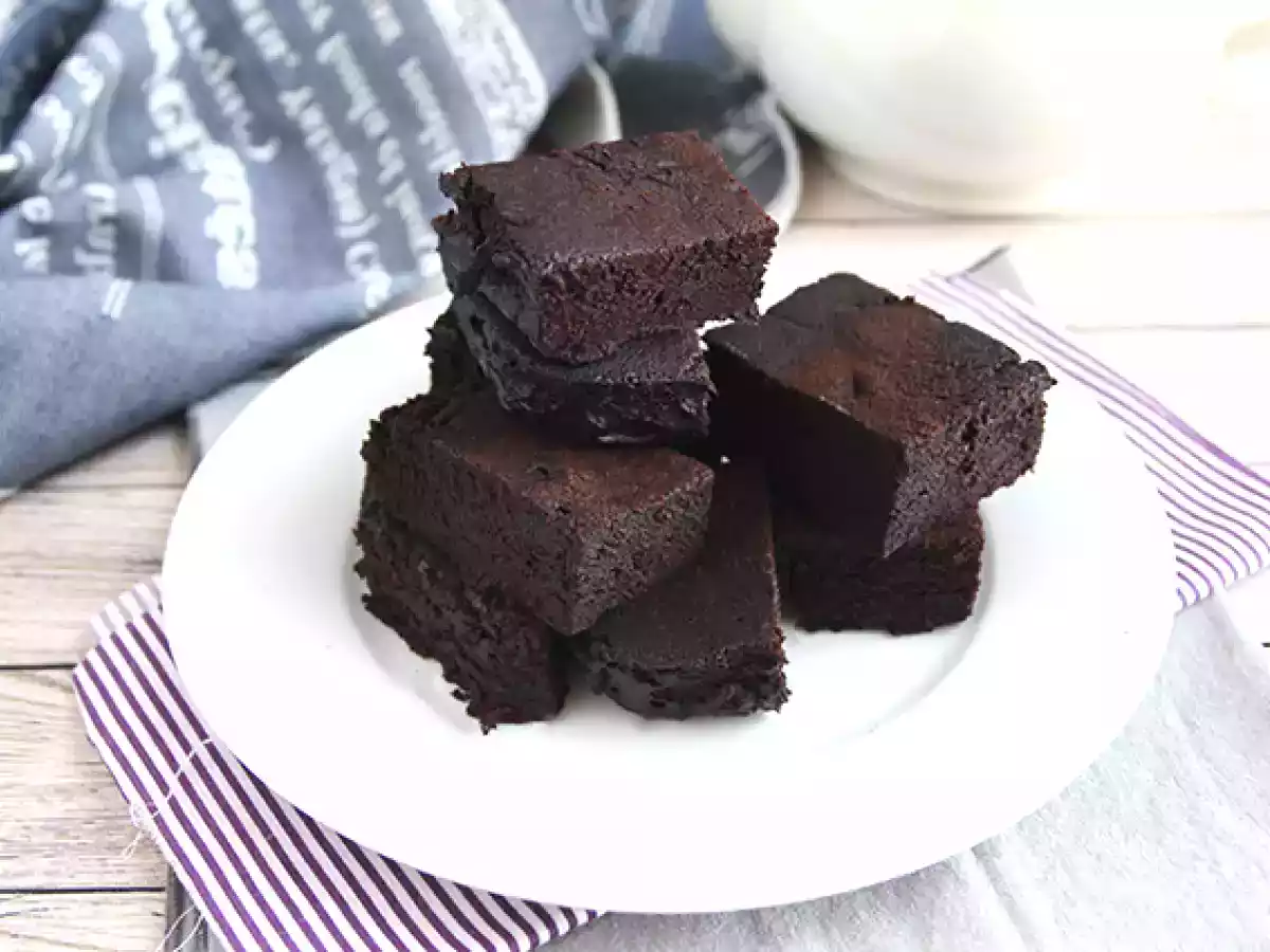 Prajitura cu ciocolata, fara oua, lactoza, la microunde - poza 5